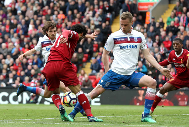 成為所有人 成為所有人