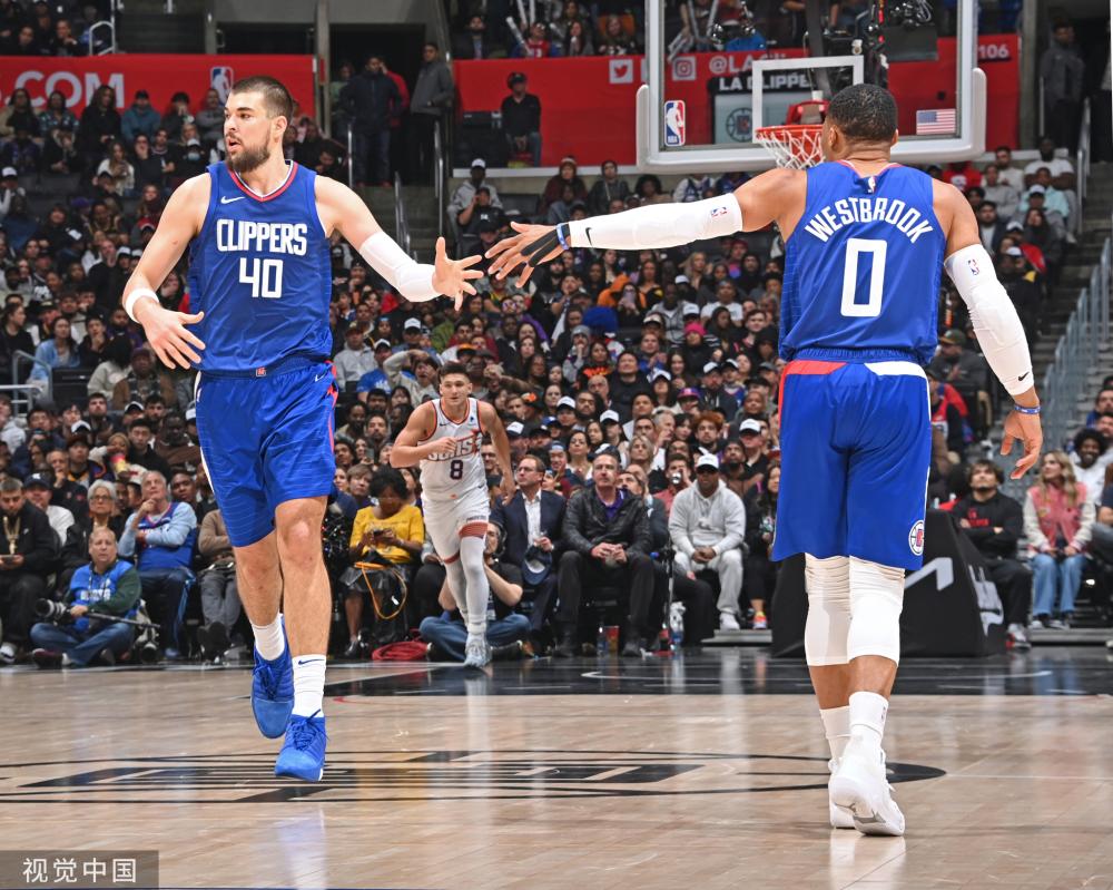 次聚焦他背 次聚焦他背